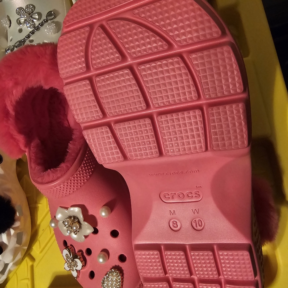 🎀New Pink Fuzzy Stomp Crocs🎀 - Picture 8 of 9